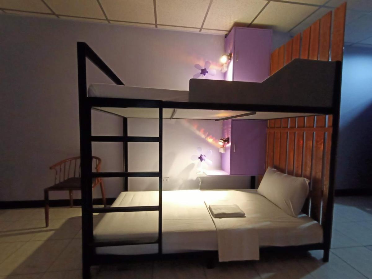 Manila Nomads Hostel Kültér fotó